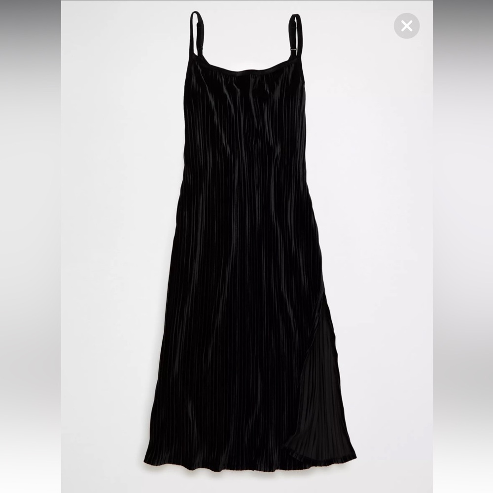 American Eagle Outfitters Black Pleated Midi Slip Dress